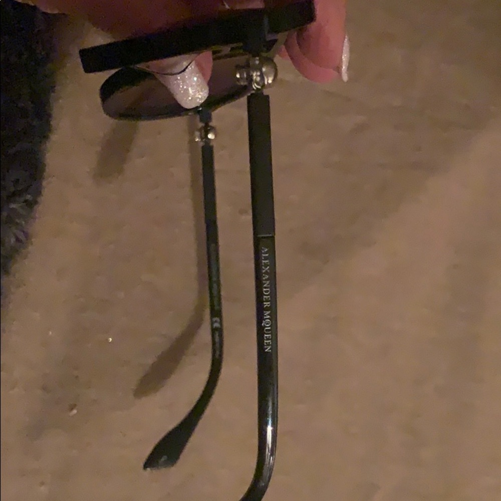 Alexander McQueen like new sunglasses